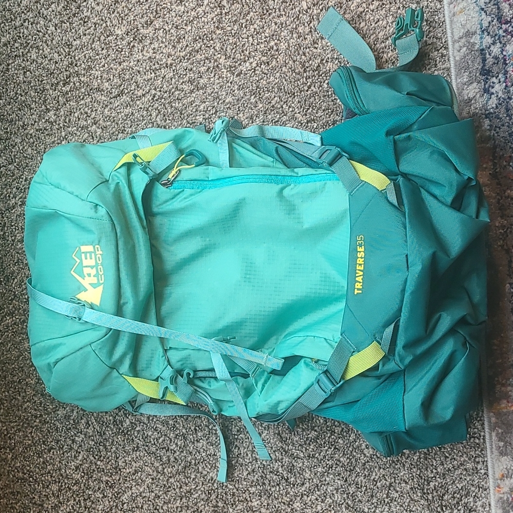 REI co-op Traverse 35 L pack backpack